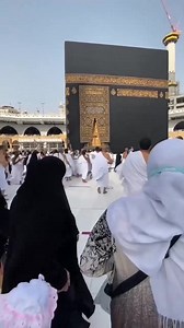 The Ancient 4,500-Year-Old Tunic at the Egyptian Museum. . . . . . . . #AncientDiscoveries #AlienMummy #OutofthisWorld #historyfacts #history #community #heritage #archaeoloynews #archaeologist #archaeology #archaeological #archaeologylife #romanempire #roman #RomanBritain #romanbritain #historylovers #historyinthemaking #historymatters #history #historyfactsdaily ❤️ The history of #photography #masabuj began with the discovery of two critical principles: The first is camera obscura image projec