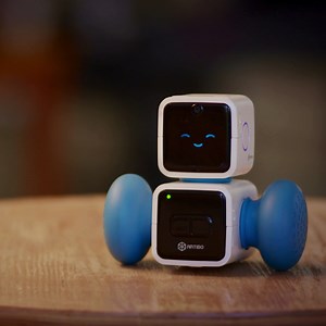 コーディングスキルの勉強に最適。 AI搭載のロボットおもちゃ「ARTIBO」 - bouncy / バウンシー