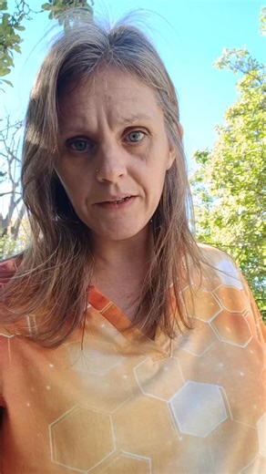 Random bumble fact for the day. #bumblebee #dead #awe #randomfacts | Mueller Honey Bee