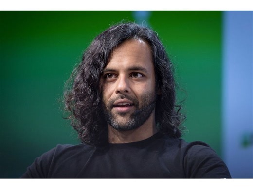 Billionaire Backs Space-Laser Solar Startup After Robinhood Exit