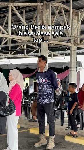 600K views · 10K reactions | Nampak ja macam biasa-biasa  | PAK MAT Western | Facebook