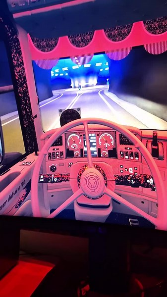 de sku flot i de norske bjerge😍#pifthorn👌 #poahh😍💯🔥👌 #mortenandersentransport #kingstransport🚨🇳🇱😻 #protræ🤙🏻🤠🇩🇰 #orangelightclub🇳🇱🚨🤙 #ebbebeck😍 #scaniav8