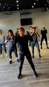Día de aero-kickboxing enséñale a tus alumnas que son capaces de lograr lo que se propongan #strongwomen #strongereveryday #StrongerTogether #Aerokickboxing | Zumba Love Fit by Natalie Barrera