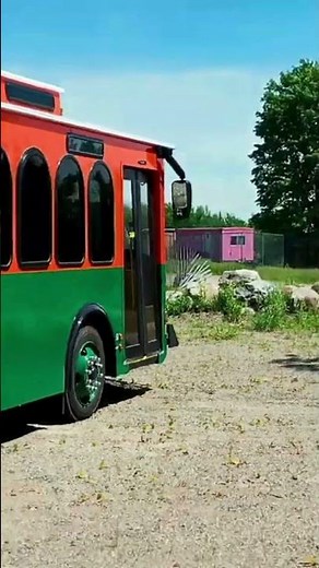 Custom Trolleys Built for Transit, Tourism & Events