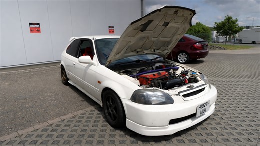Returning to racing in a classic Honda Civic
