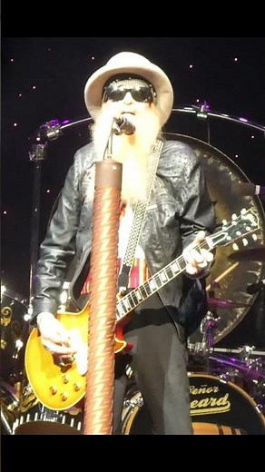 ZZ TOP performing SHARP DRESSED MAN in Indianapolis, IN AUG 2022