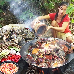 Hello and Welcome to Rina Adventure Anywhere. Today we have new video " Catch and cook Crab for survival food - Crab boiled with chili sauce for dinner " We mostly sharing about Adventure, Camping, Cooking vidoes and others unique cooking skills in the forest. We hopefully you enjoy and support us. Thank you SO MUCH🙏 #yummyfood #cooking #eat #recipes #foodie #deliciousfood #crab | Rina Adventure Anywhere