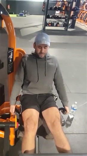 الاشتراك دعمكم لي #fitness #gymlife #legpress #muscula #workout #جيم