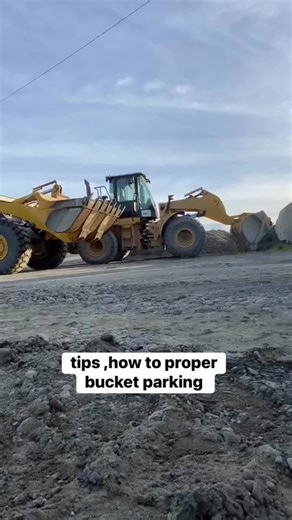 Parking a Wheel Loader with Proper Bucket Technique