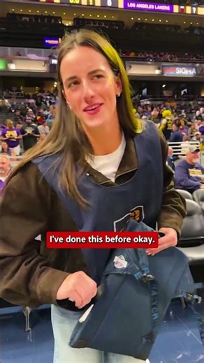 Caitlin Clark Reacts to Her Custom Photo Chair for Tonight 🤩