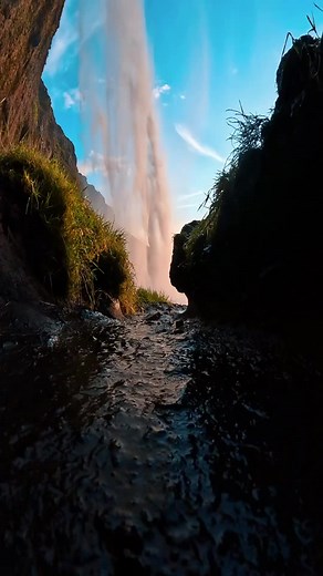 Magical Waterfalls in Nature - Adventure Landscape Live Wallpaper