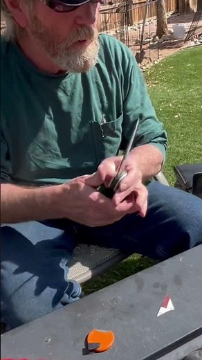 Sharpen a fillet knife fast! www.sharpensbest.com ￼