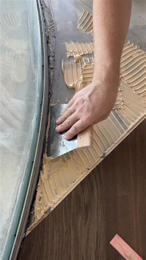 70K views · 495 reactions | Chevron trifft Glaswand –...