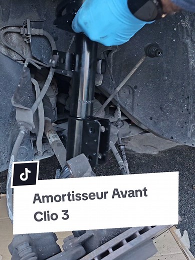 Changement d'amortisseur avant sur Renault Clio 3 #pourtoi #fyp #asmr #viral #CapCut