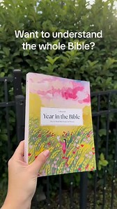 Have you read the whole Bible? This is how you finally can. A Beautiful Year in the Bible gives you a clear and beautiful rhythm for Scripture reading and reflection. 🌿What's inside: 📖 52 Weekly Devotionals 📚 Read the entire Bible in a year 🙏 Bible-centered studies with guided prayer 🎨 Beautiful, art-filled design 🇮🇹 Printed in Italy | Alabaster Co