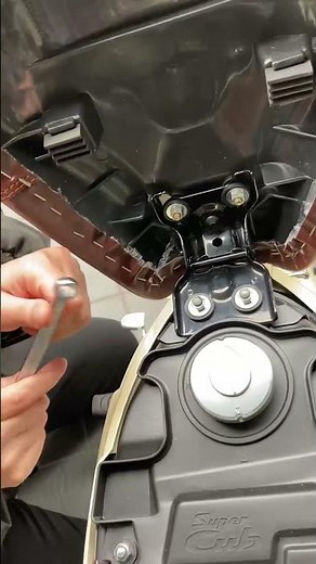 【スーパーカブ】シート取り付け♪