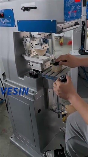 Watch how smoothly we print on knobs with our pad printing machine! Easy operation, perfect prints！