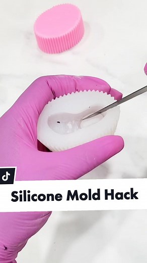 Cake Decorating: How to Use Fondant Molds for Creative Designs