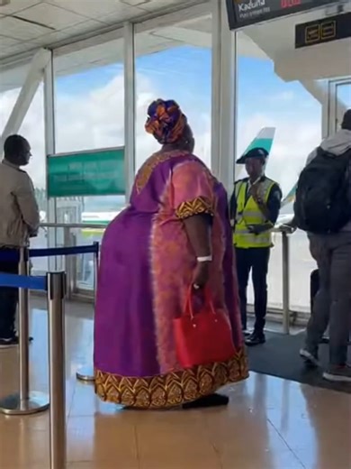 Airport Emergency Response Delays Flight Boarding