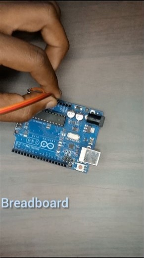 “Is project mein maine Arduino Uno ka use karke PIR sensor se automatic light banayi hai #subscribe