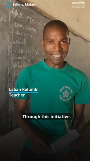 👩🏽‍🎓✨ Meet the adolescent girls of Salima in Malawi whose lives are being transformed through literacy programmes! 📖 By learning to read and write, they are gaining confidence as they navigate their lives, many of whom are young mothers. Let’s celebrate literacy this week. #LiteracyDay2025 #EducationForAll #ForEveryChild #learning | UNICEF Malawi