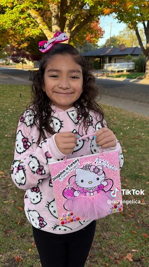 Hello Kitty Turkey Disguise Project for School