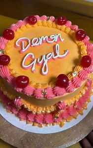 Inside the Iconic Lambeth Cake Trend