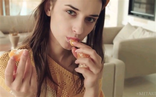 gloria sol早年写真合集，现在定居台湾两年了