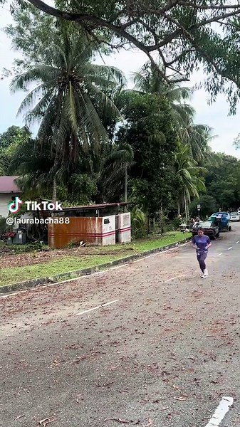 run uphill #lari #runuphill #uphill #keeprunning