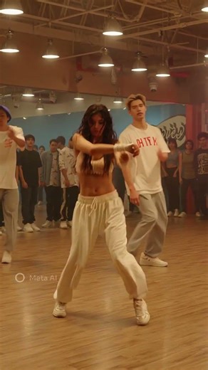 beautiful Girl Dancing Hip-hop beats