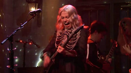 Was Phoebe Bridgers' SNL Guitar-Smashing Performance More Than Just Imitation? » PopMatters