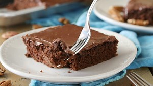 Extra moist, richly chocolatey, covered in a shiny chocolate fudge frosting, this Texas Sheet Cake takes the classic you know and love and amps it up a notch! RECIPE: https://sugarspunrun.com/best-texas-sheet-cake-recipe/ | Sugar Spun Run