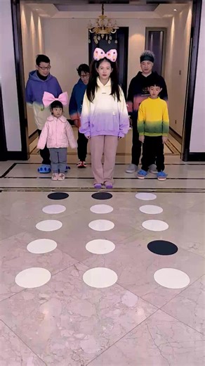 The one-stroke drawing challenge #familygames #funnyvideos #foryoupage #changshafamilygames