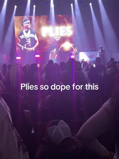 Fiesta de cumpleaños y Marines: Un momento inolvidable