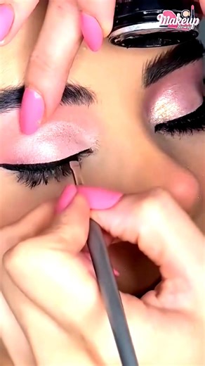 Eyes makeup tutorial #eyesmakeup #bridalmakeup #makeuptutorial ‪@makeuprewajofficial‬