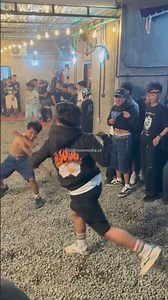 Jatuh sendiri tuh #crowd #moshpit #moshing #mosh #crowdsurfing #chaos #twostep #gigs #shorts #pogo