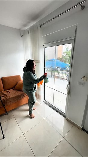 Window Cleaning Prank!  | coupleLol | Facebook