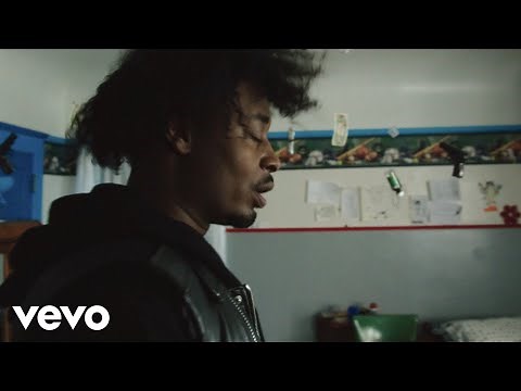 DANNY BROWN - 25 BUCKS (FEAT. PURITY RING) [OFFICIAL MUSIC VIDEO]