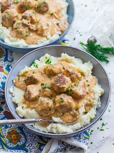 Easy Turkey Meatballs in Mushroom Gravy (video)