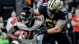 Bears Add Former Notre Dame Linebacker Manti Te'o
