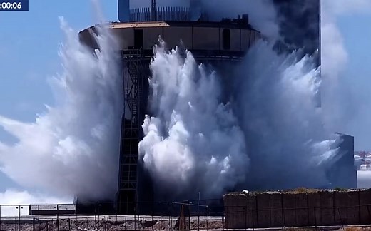 星舰超重助推器(B9)29台猛禽2引擎静态点火 喷射水冷测试完成