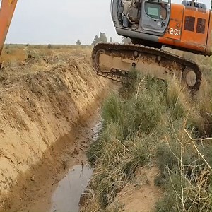 313K views · 889 reactions | Best excavator driver | Machinery Technology | Facebook