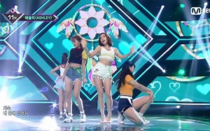 Ashley(Ladies' Code) -《Here We Are》打歌舞台现场【合集】