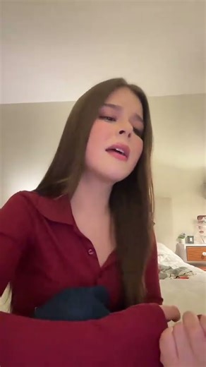 Es “No me enganches” pero me pidieron que dijera “No me engañes” 😽✨aquí está otra vez #michhelleg