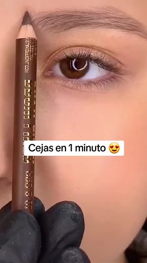 🤩El momento ha llegado. NUEVO CURSO EN MAQUILLAJE DESDE CERO HASTA PROFESIONAL ✅️Desata tu creatividad, celebra tu autenticidad y sé la maquilladora que siempre soñaste ser. 😍Con nuestra academia lograrás el exito en el rubro de la belleza y el maquillaje. 🤩Generaras altos ingresos con una inversión muy pequeña, que recuperarás en menos de 15 días ✅️Escríbeme al link de mi perfil y solicita toda la información 🔥 🥰Te certificaras y recibirás un ULTRA DESCUENTO en toda la carrera de maquillaj