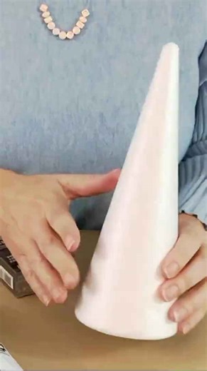 Grab a Dollar Tree toilet brush 🎄🎅