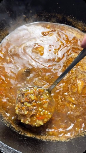 Abdurrohman Raxmatjonov on Instagram: "Mastava 12 kishili Yog 100 gr Lenta qoy 300 gr Qoyyi likli suyegi 1 ta Lahm qoy 400 gr Piyoz 5 ta ortancha Sabzi 2 ta Balgarski 1 tadan Selder stebel 1 ta puchok seldrriki Kartoshka 4 ta Tuz murch zira kashnich Pomidor 4 ta chesnok 6 zubchik (ramazonda mumkunmas ) Tamat pasta 1 ta kotta qoshu"