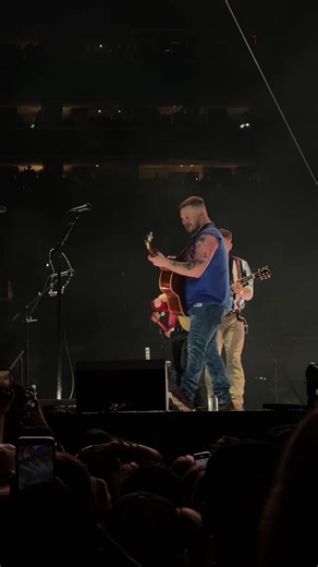 Zach Bryan Brings Fan on Stage in Tampa for Heading South