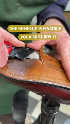 Pensez à votre cordonnier ! 🛠️ On sait que vous tenez a vos chaussures alors on voulait vous donner envie de les protéger 😉 En allant chez le cordonnier, poser un patin pour une trentaine d’euros vous permettra de faire de belles économies, alors pensez-y ! 👞 Un grand Merci à @Refashion sans quoi rien ne serait possible, leur participation est aussi un bel exemple, et montre que la tendance est à la réparation ! Si vous voulez en apprendre plus sur le secteur je vous invite à jeter un oeil à 