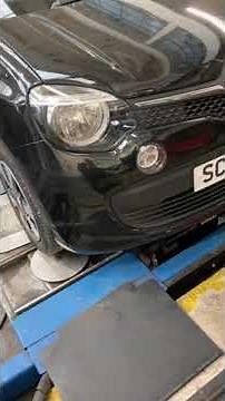 Twingo Bonnet opening